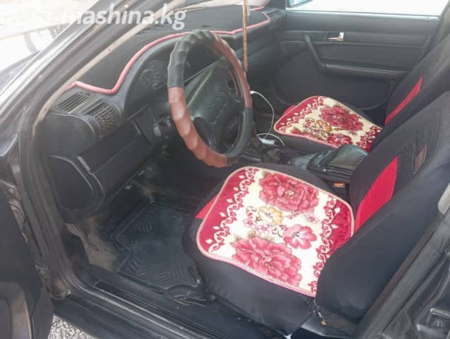 Audi 100 IV (C4) 2.6 MT