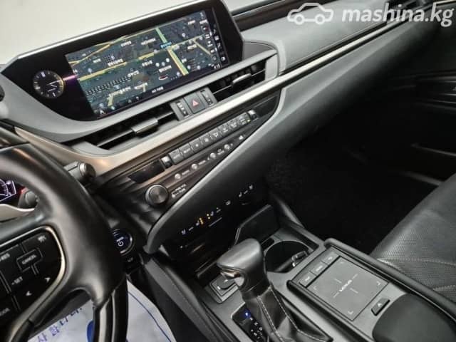 Lexus ES VII 300h 2.5hyb CVT