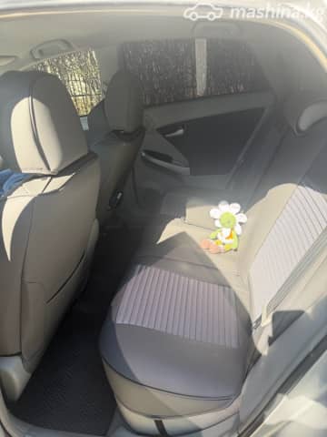 Toyota Prius III (XW30) 1.8hyb AT