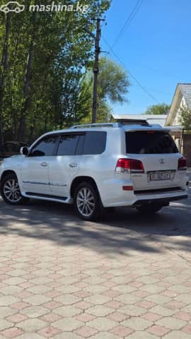 Lexus LX III 570 5.7 AT 4WD