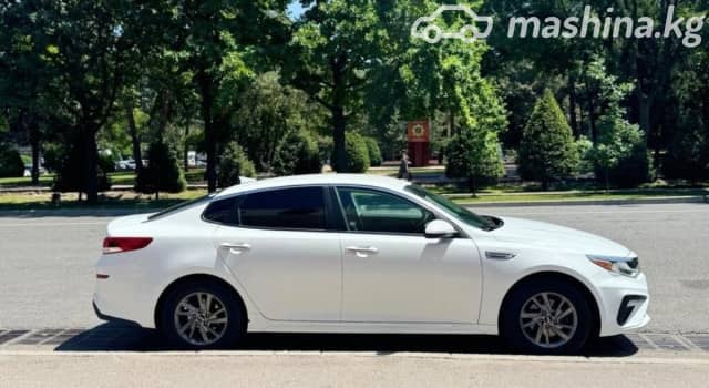 Kia K5 III 2.0 AT