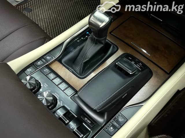 Lexus LX III Рестайлинг 2 570 5.7 AT 4WD