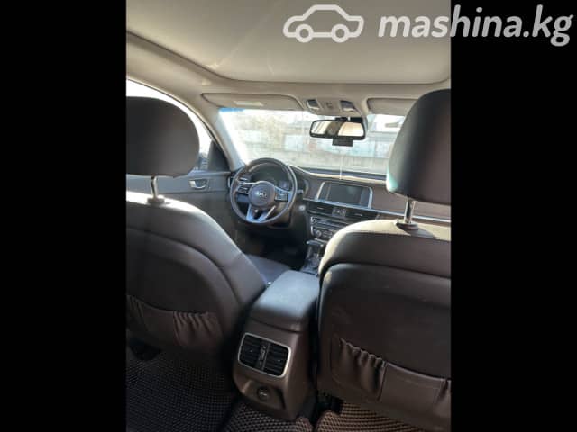 Kia K5 II 2.0 AT