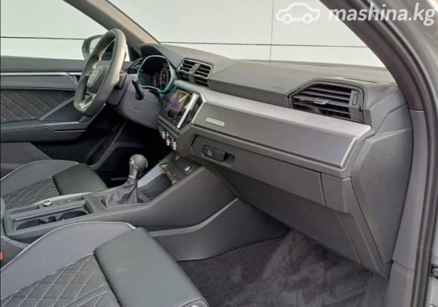 Audi Q3 II (F3) 45 TFSI 2.0 AT 4WD