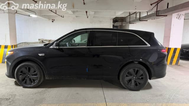LiXiang L6 1.5hyb AT 4WD