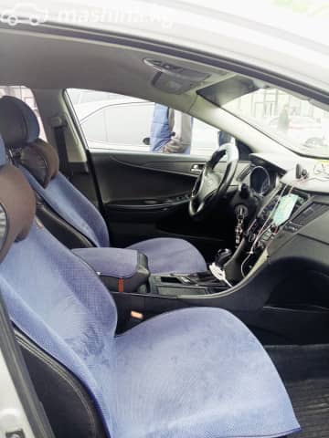 Hyundai Sonata VI (YF) 2.0 AT Газ