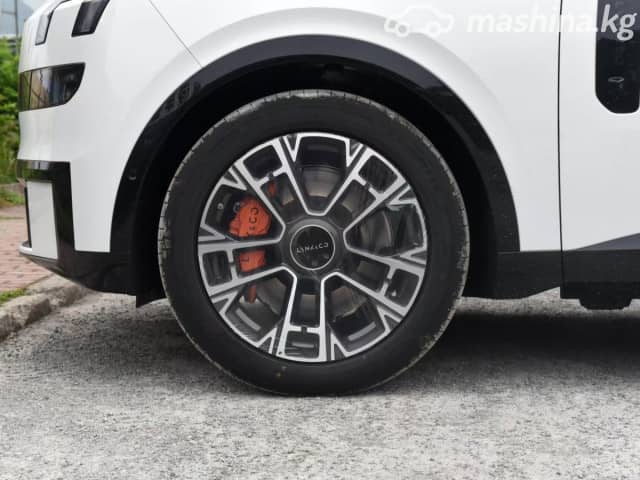 Lynk & Co 900 1.5hyb AT 4WD