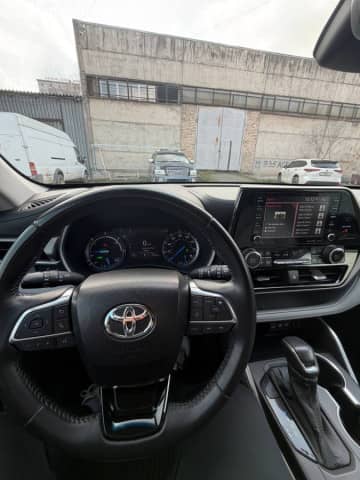 Toyota Highlander IV (U70) 2.5hyb AT 4WD
