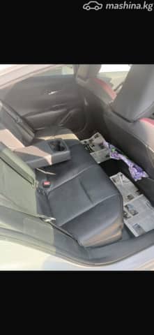 Toyota Prius V (XW60) 2.0hyb AT
