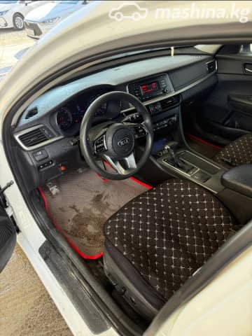 Kia K5 II 2.0 AT