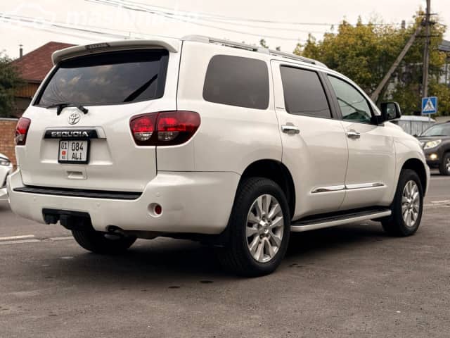 Toyota Sequoia II Рестайлинг 5.7 AT 4WD
