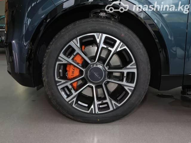 Lynk & Co 900 2.0hyb AT 4WD