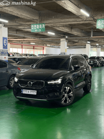 Volvo XC40 I 2.0 AT 4WD