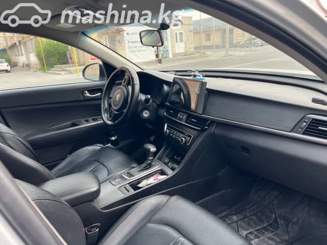 Kia K5 II 2.0 AT