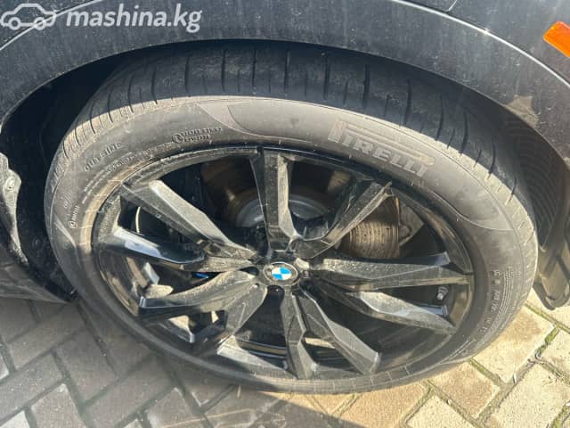 BMW X7 I (G07) Рестайлинг M60i 4.4 AT 4WD