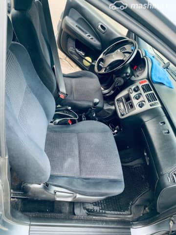 Honda HR-V I Рестайлинг 1.6 MT