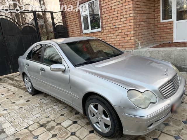 Mercedes-Benz C-Класс II (W203) 200 2.0 MT