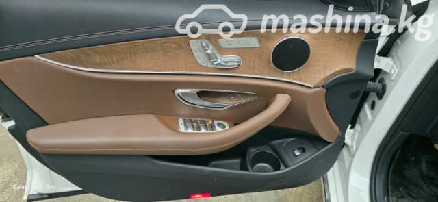 Mercedes-Benz E-Класс V (W213, S213, C238) Рестайлинг 250 2.0 AT