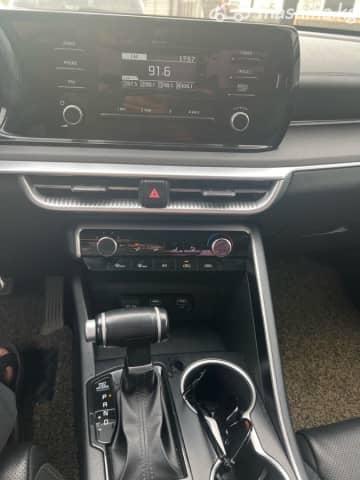 Kia K5 III LPi 2.0 AT