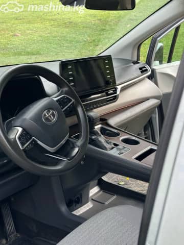 Toyota Sienna IV 2.5hyb AT 4WD
