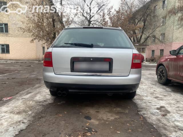 Audi A6 II (C5) Рестайлинг 2.4 MT