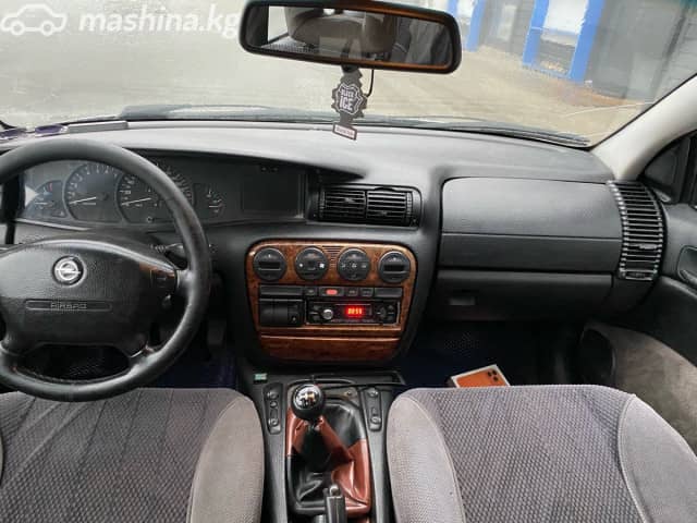 Opel Omega B 2.5 MT