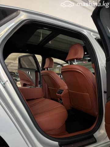 Kia K8 2.5 AT