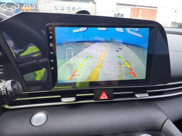 Hyundai Avante VII 1.6 AT