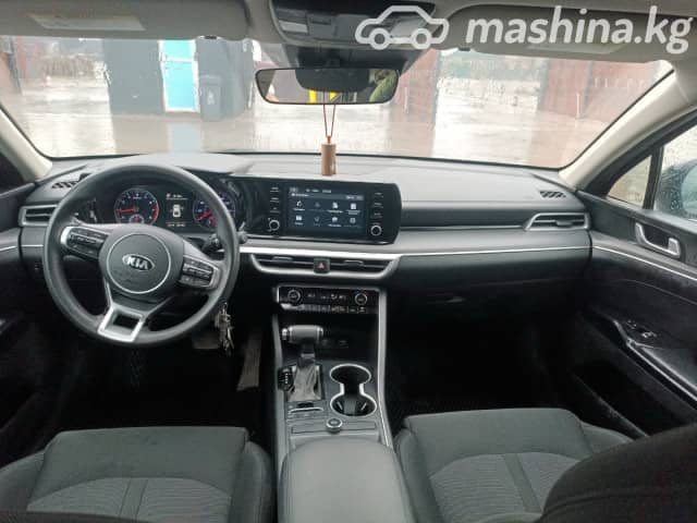 Kia K5 III 1.6 AT
