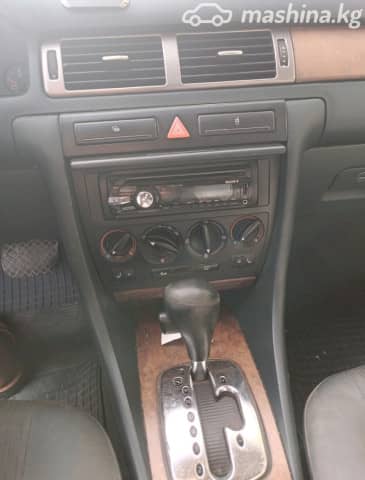 Audi A6 II (C5) 1.8 AT