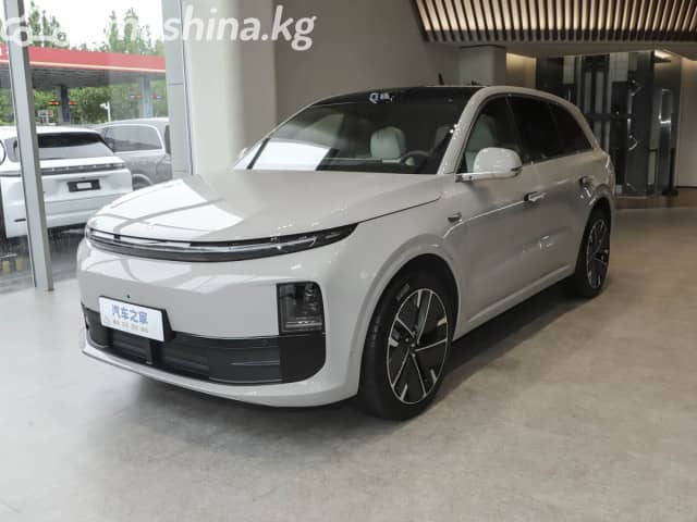 LiXiang L6 1.5hyb AT 4WD
