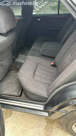 Mercedes-Benz W124 220 2.2 MT