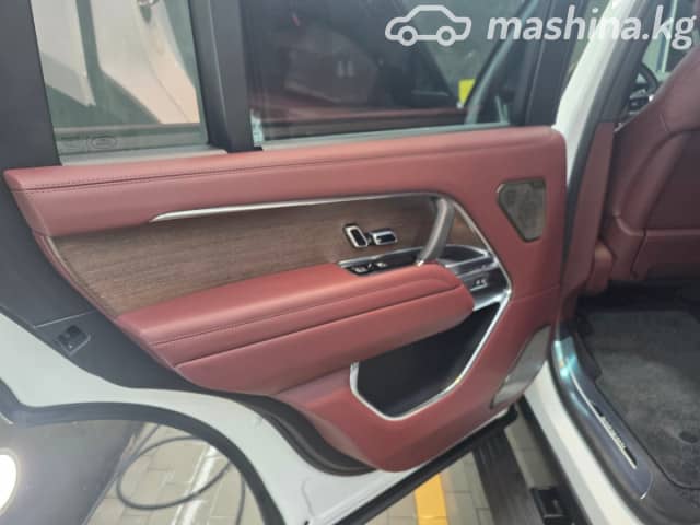 Land Rover Range Rover V P530 Long 4.4 AT 4WD