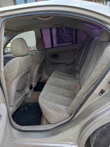 Hyundai Elantra III (XD) 2.0 MT