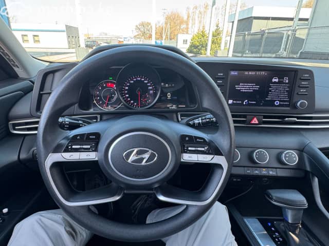 Hyundai Avante VII 1.6 AT
