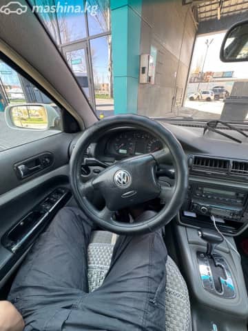 Volkswagen Passat B5 2.3 AT