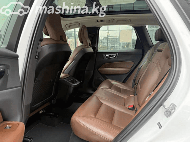Volvo XC60 II 2.0 AT 4WD