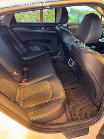 Kia K5 III LPi 2.0 AT