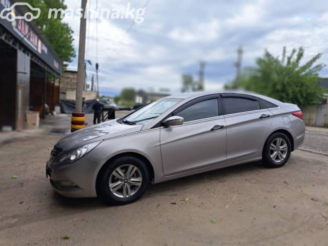 Hyundai Sonata VI (YF) 2.0 AT Газ