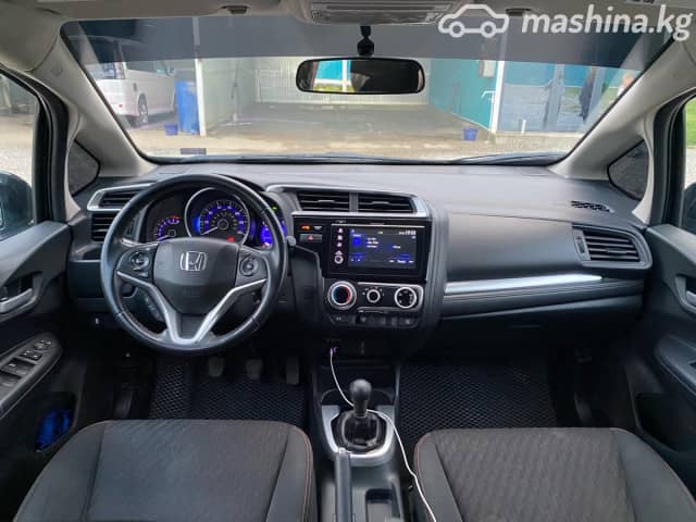 Honda Fit III Рестайлинг 1.5 MT