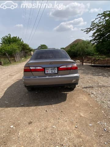 Honda Accord VI 1.8 AT