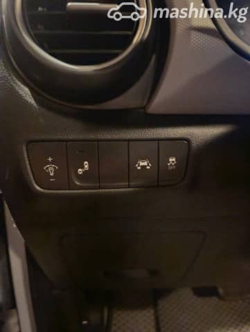Hyundai Kona I 2.0 AT