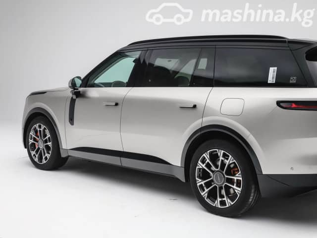 Lynk & Co 900 2.0hyb AT 4WD