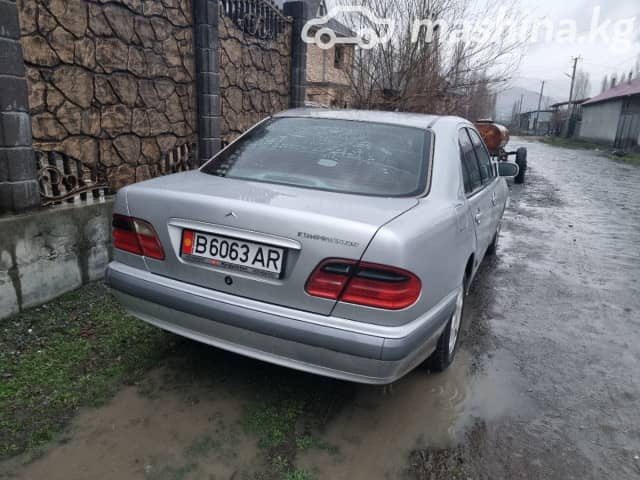 Mercedes-Benz E-Класс II (W210, S210) Рестайлинг 240 2.4 AT