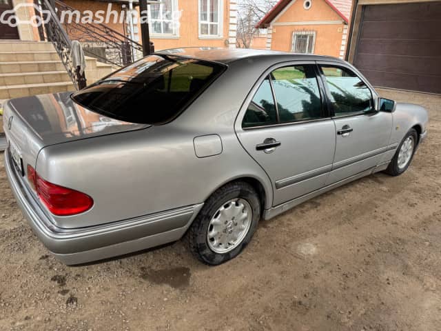 Mercedes-Benz E-Класс II (W210, S210) 230 2.3 AT