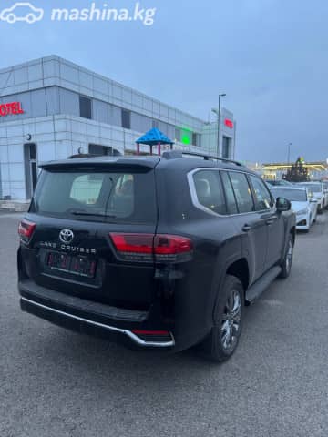 Toyota Land Cruiser 300 Series 3.5 AT 4WD