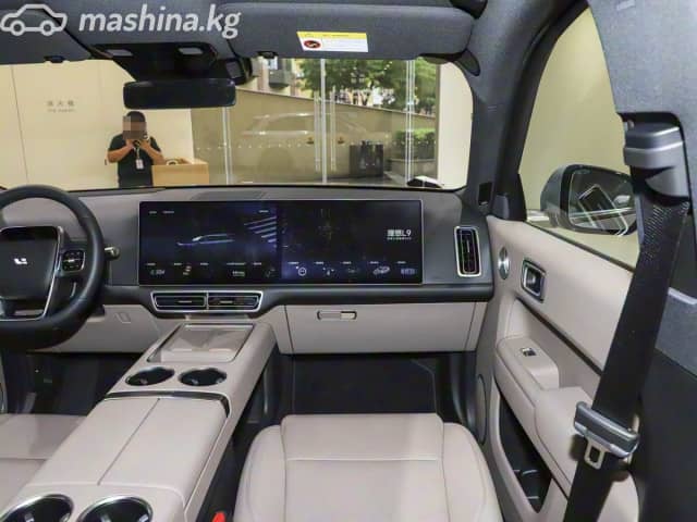 LiXiang L9 Рестайлинг 1.5hyb AT 4WD