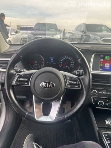 Kia K5 II 2.0 AT
