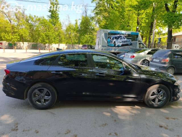 Kia K5 III 1.6 AT