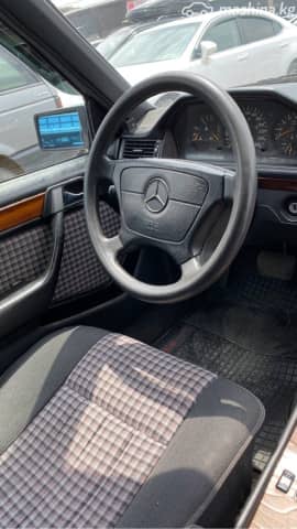 Mercedes-Benz E-Класс I (W124) 320 3.2 AT